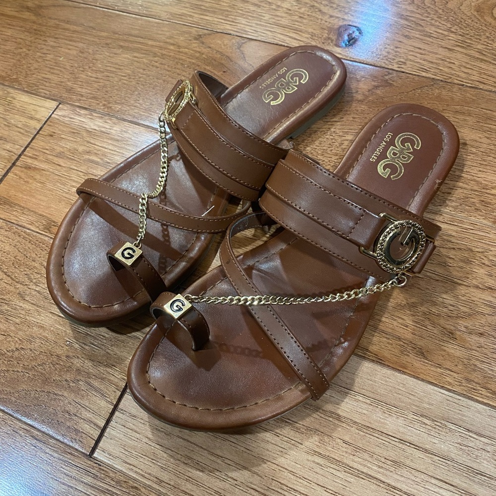 Women’s sandals